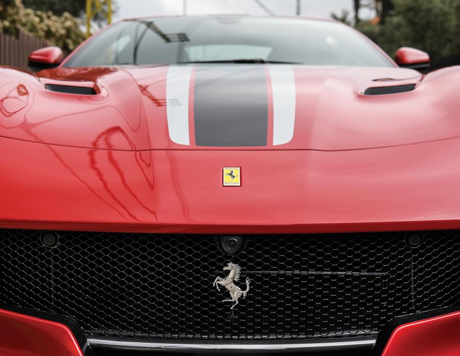 Детали экстерьера Ferrari F12tdf Tailor Made 2017 года  (фото 14 из 42)